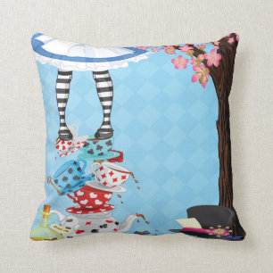Coussin Alice dans le carreau du pays des merveilles