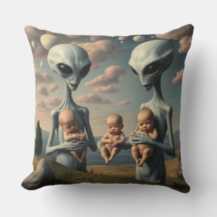 Coussin Aliens gris Bercant les bébés humains