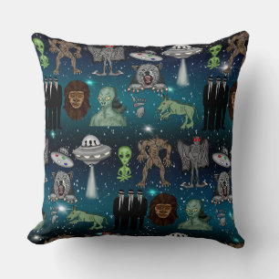 Coussin Aliens OVNI Chupacabra Bigfoot Cryptids