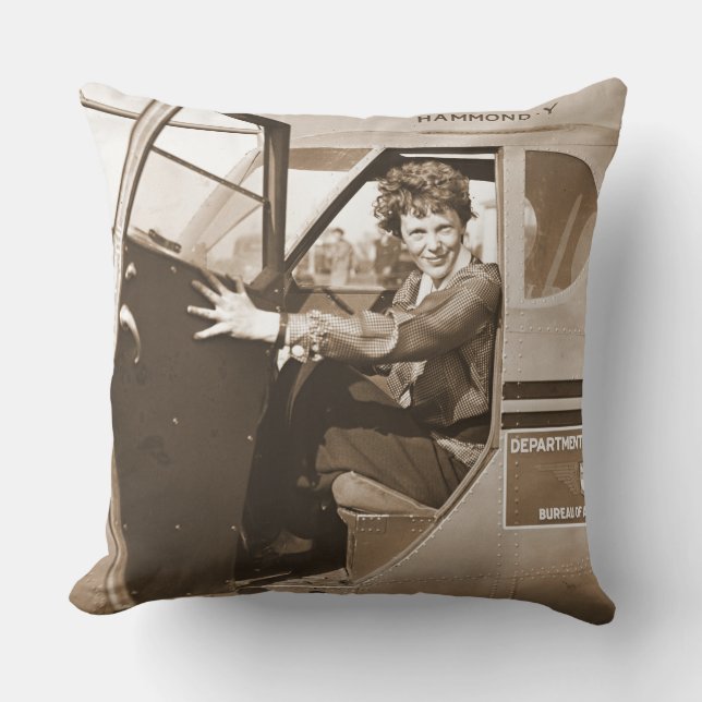 Coussin Amelia pilote Earhart 1936 (Recto)