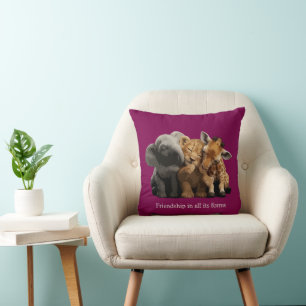 Coussin Amis Improbables Éléphant, Lion & Amitié de Girafe