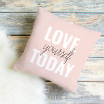 Coussin Amour Positif Vous-Même Aujourd'Hui Citation Paste<br><div class="desc">Amour Positif Vous-Même Aujourd'Hui Citation Pastel Rose</div>