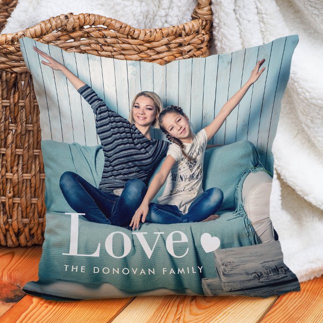 Coussin Amour | Votre photo personnelle et un coeur (Créateur téléchargé)