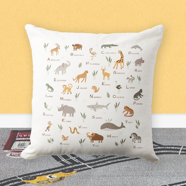 Coussin Amusants enfants ABC Animal (Learn ABC Letters Children Jungle Safari Animals Throw Pillow©Susanne Sachers - Sunny Mind Design 🌞)