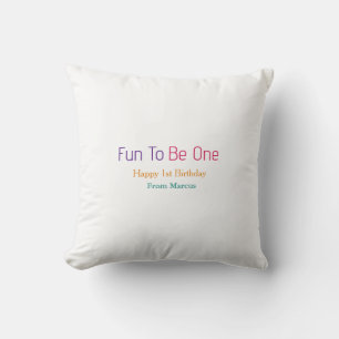 Coussin amusement d'être un 1er anniversaire arc-en-ciel n