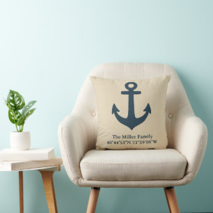 Coussin Ancre bleu marine avec nom de famille et coordonné