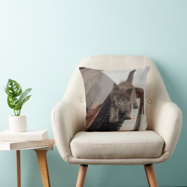 Coussin Animaux de bébés cutest | Kitten sur piano (Chaise)