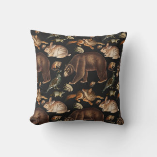 Coussin Animaux de la forêt fantaisistes motif floral