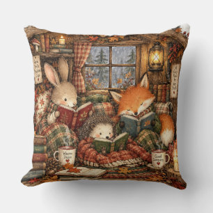 Coussin Animaux fantaisistes de la forêt lisant près de la