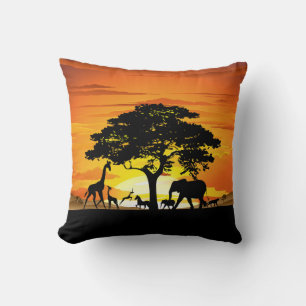 Coussin Animaux sauvages sur le coucher de soleil de la sa