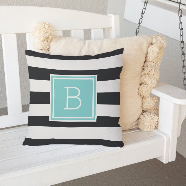 Coussin Aqua Monogramme en bande noire et blanche en extér (Créateur téléchargé)