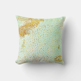 Coussin Aquarelle verte à la menthe et confetti en feuille