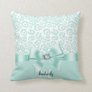 Coussin Arc élégant de léopard et Girly personnalisé par