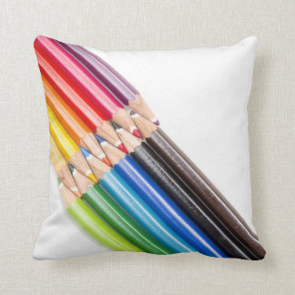 Coussin Arc-en-ciel des crayons de coloration