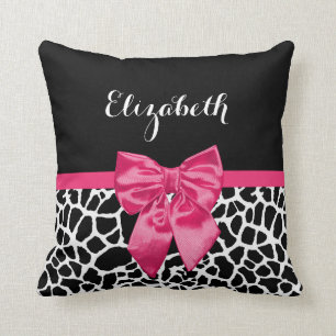 Coussin Arc rose Girly et nom d'impression noir mignon de