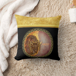 Coussin Aries Horoscope avec texture feuille or avec noir