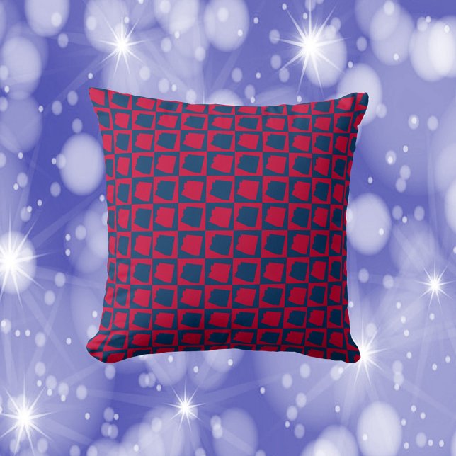 Coussin Arizona Motif rouge et bleu (A throw pillow with a red and blue pattern featuring the state of Arizona.)