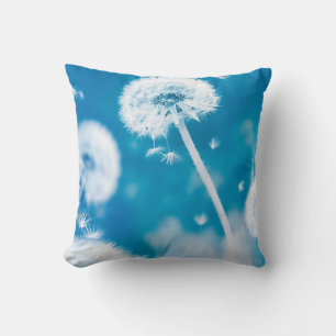 Coussin Arrière - plan floral naturel d'été. Poudlées blan