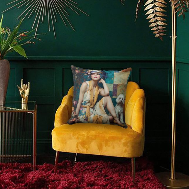 Coussin Art Déco Fantaisiste des Années 1920 Fille Flapper (Créateur téléchargé)