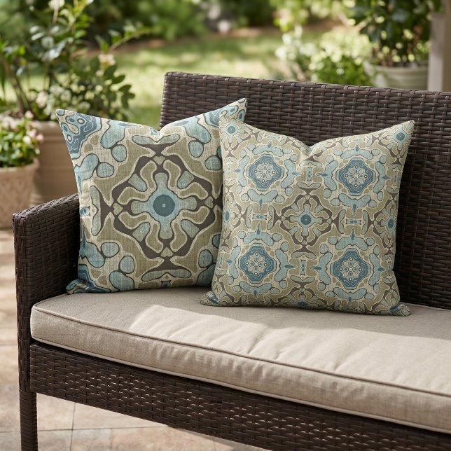Coussin Art tribal vert gris bleu sarcelle ocre taupe marr (Créateur téléchargé)