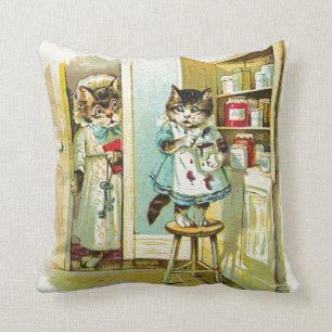Coussin Art vintage : Vol attrapé par chaton