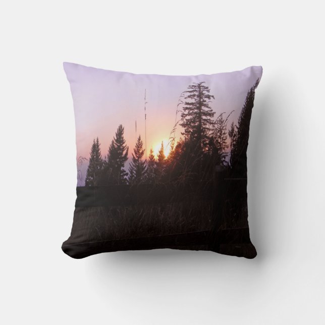 Coussin Au-delà de la clôture... (Recto)
