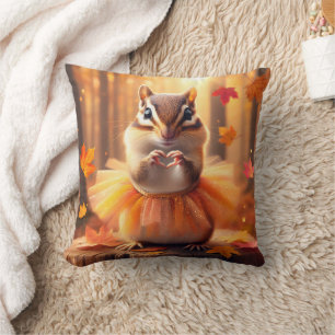 Coussin Automne Chipmunk portant un tutu orange