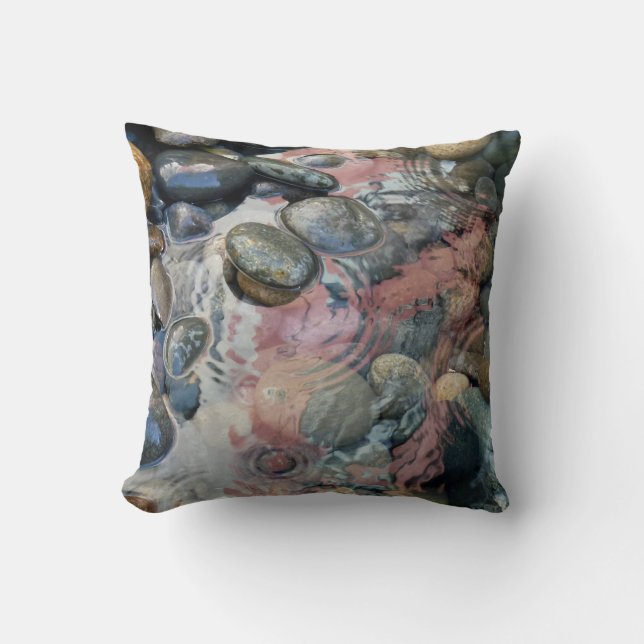 coussin avec l'eau et des pierres (Recto)