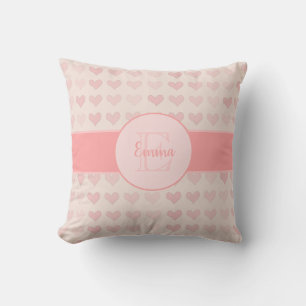 Coussin Baby Girl Prénom Monogramme rose Motif de coeur