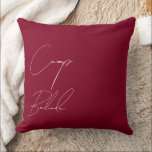 Coussin Bachelorette personnalisée Burgundy et Blush Camp<br><div class="desc">Levez votre décor de week-end de bachelorette avec cet élégant oreiller bordeaux de la collection Camp Bride. Avec sa typographie de script moderne en rose vif, ce coussin chic et personnalisable est parfait pour ajouter une touche personnelle à votre célébration. Idéal pour garder, offrir ou ajouter douillet à votre aventure...</div>