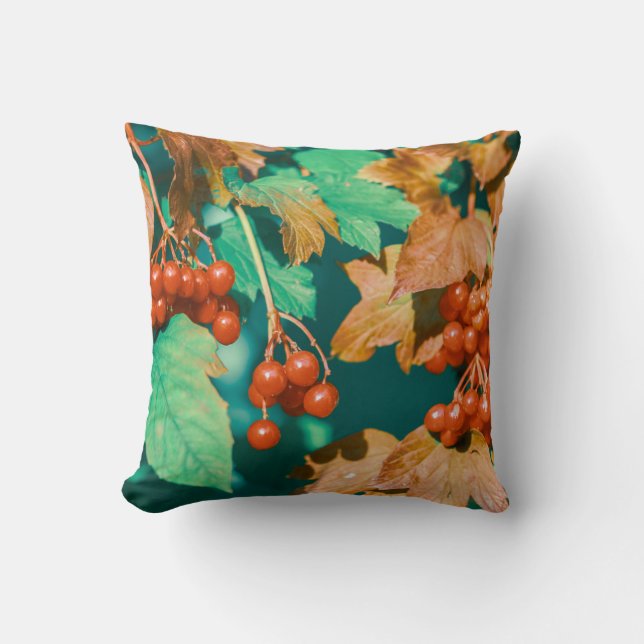 Coussin Baies rouges de viorne feuilles vertes (Recto)