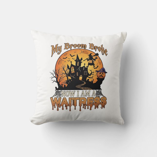 Coussin Balai Cassé Serveuse Halloween Sorcière Maison Han (Recto)