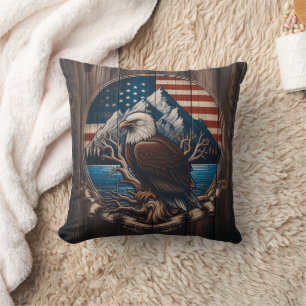 Coussin Bald Eagle perché par Mountain et American Flag