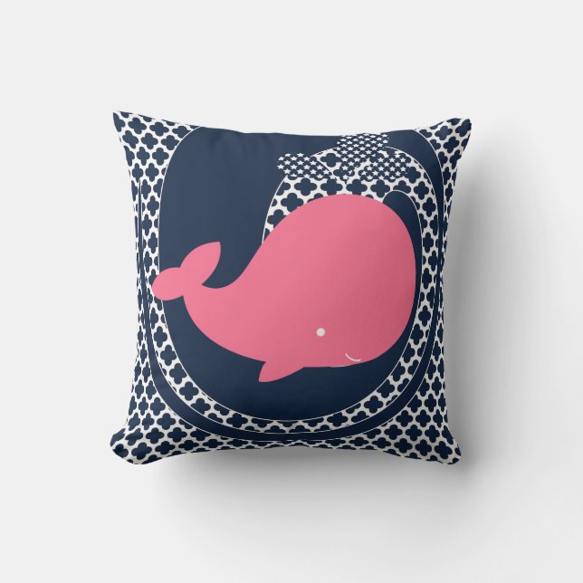 Coussin Baleine rose sur l'oreiller bleu marine (Recto)
