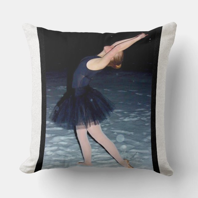 Coussin Ballerina dans la neige - (Recto)