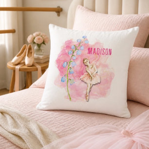 Coussin Ballerine et fleurs de muguet sur fond rose