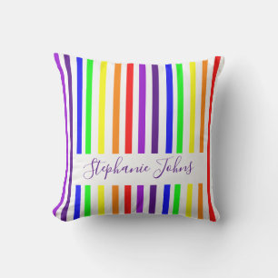 Coussin Bandes de couleur arc-en-ciel Monogrammes mignons 