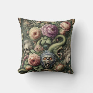 Coussin Baroquing Boundaries – Victorien gothique