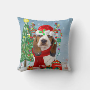 Coussin Basset Hound Dog en neige avec cadeaux de Noël