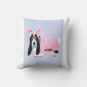 Coussin Basset Hound en costume de lapin