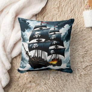 Coussin Bateau pirate naviguant à travers les mers orageus