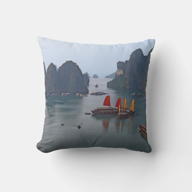 Coussin Bateaux à voile à Ha Long Bay - Vietnam, Asie (Recto)