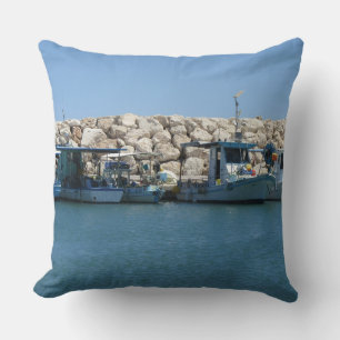 Coussin Bateaux de pêche méditerranéens en Blue Sea Design