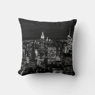 COUSSIN BÂTIMENT DE LA VILLE PENDANT LA NUIT PHOTO