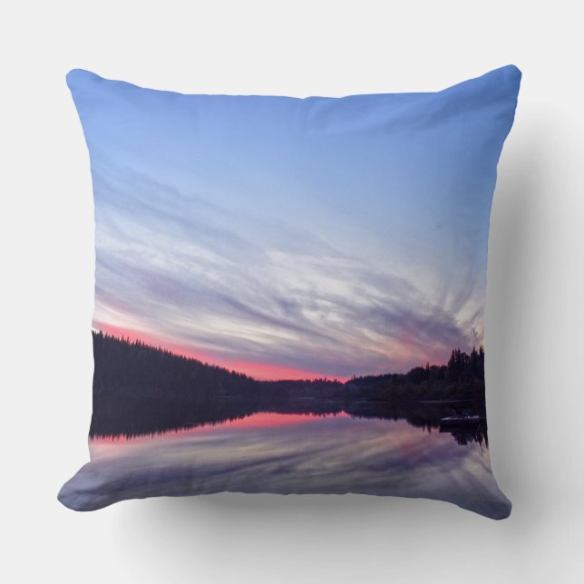 Coussin Beau coucher de soleil sauvage sur le lac Photo (Recto)