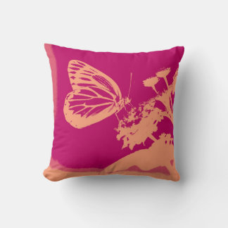 Coussin Beau Papillon vintage sur fleur