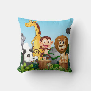 Coussin Beaucoup de mignons animaux dans la forêt
