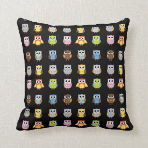 Coussin Beaucoup de motifs de hiboux colorés mignons