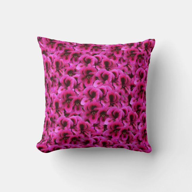 Coussin "Beauté audacieuse : Fleurs de géranium magenta se (Recto)