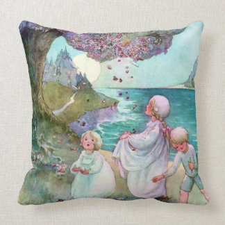 Coussin Beaux-arts d'Anne Anderson d'enfants de prunier de